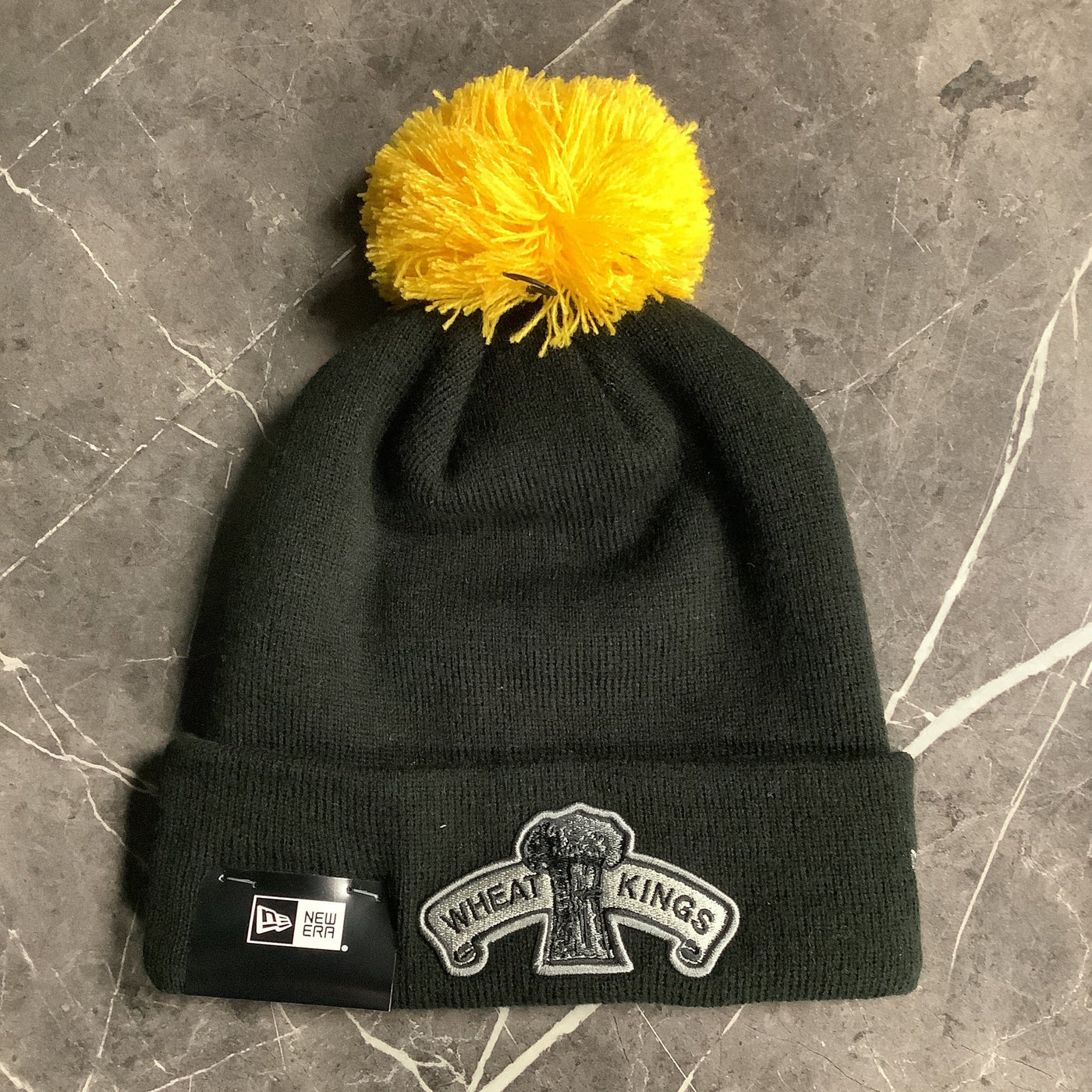 New Era Pom Toque - Black Retro Logo